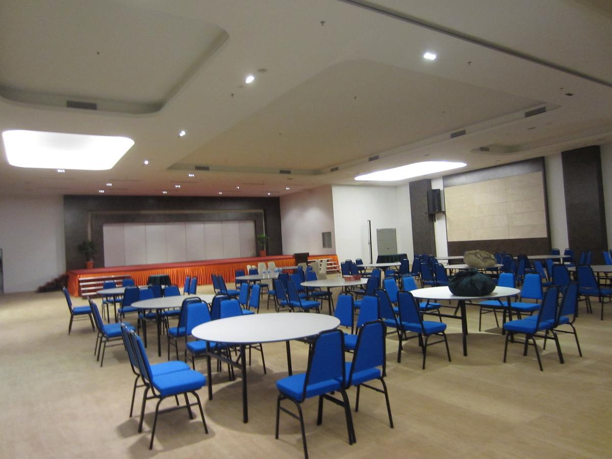 D Hotel Seri Iskandar Zewnętrze zdjęcie